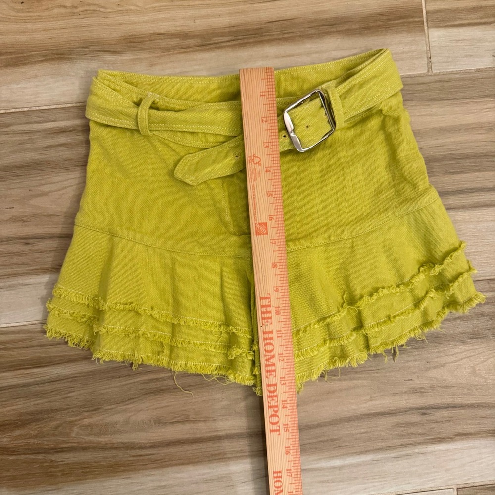 Alexis Lime Green Belted Ruffle Frayed Hem Shorts Size S Citron Linen Blend - Picture 5 of 5